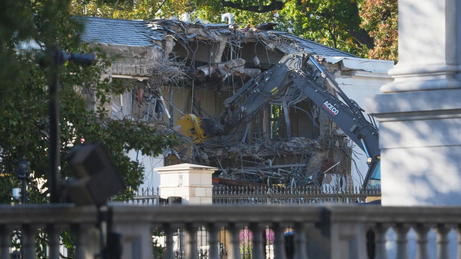 White House starts East Wing demolition for Trump's ballroom